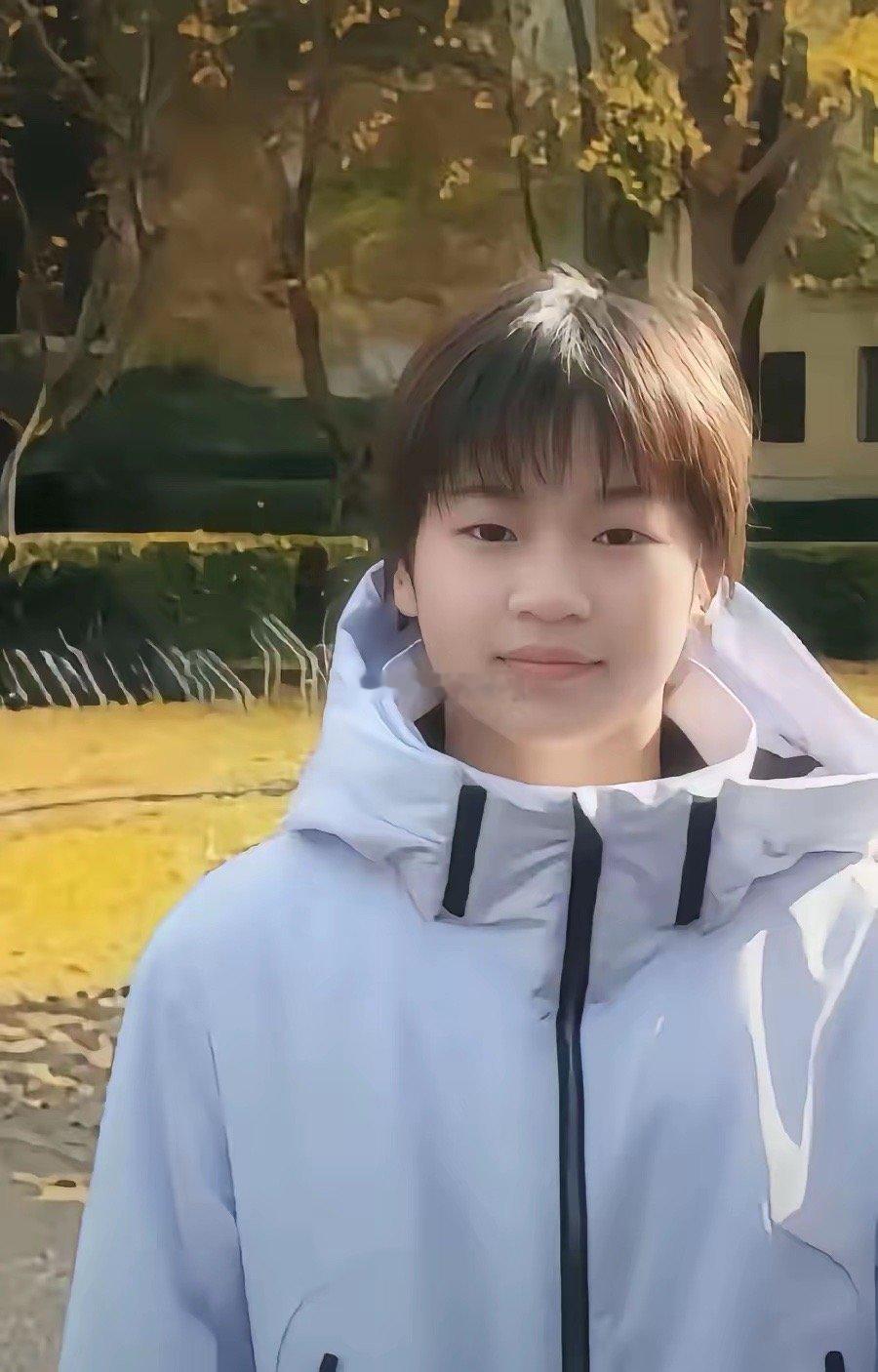 张家齐：21岁退役。周继红：21岁退役。高敏：22岁退役。伏明霞：23岁退役。陈