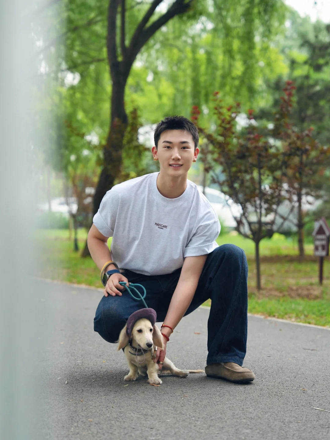遛狗，其实是狗在遛我的灵魂。