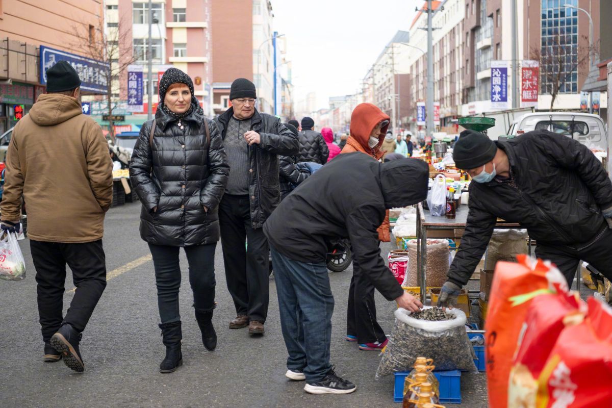 【俄媒：】据俄罗斯自由媒体网11月17日报道，自9月15日中国对俄罗斯游客试行免