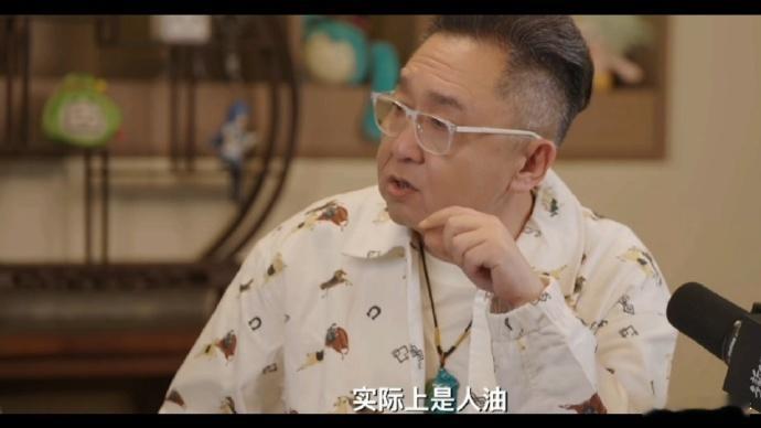 原来真的有人盘手串不洗脸北京大爷有自己的阿贝贝被于谦的盘串方式狠狠刷新认知，为了