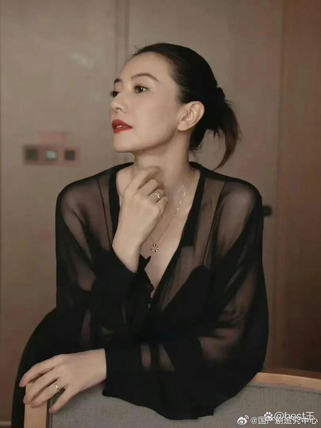 高圆圆这套透视睡衣太有味道了