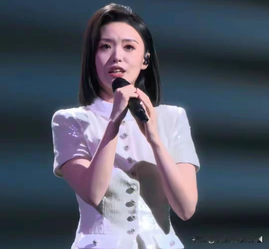 徐子尧演唱会选错了曲目自徐子尧开启演唱会以来，网上争议不断。多数网友认为，徐