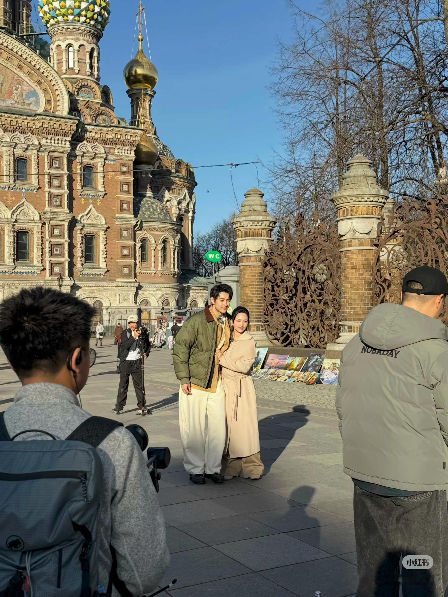 金莎孙丞潇领证前办了婚前派对孟佳丁真参加了金莎孙丞潇婚前派对恭喜金莎和孙丞潇，男