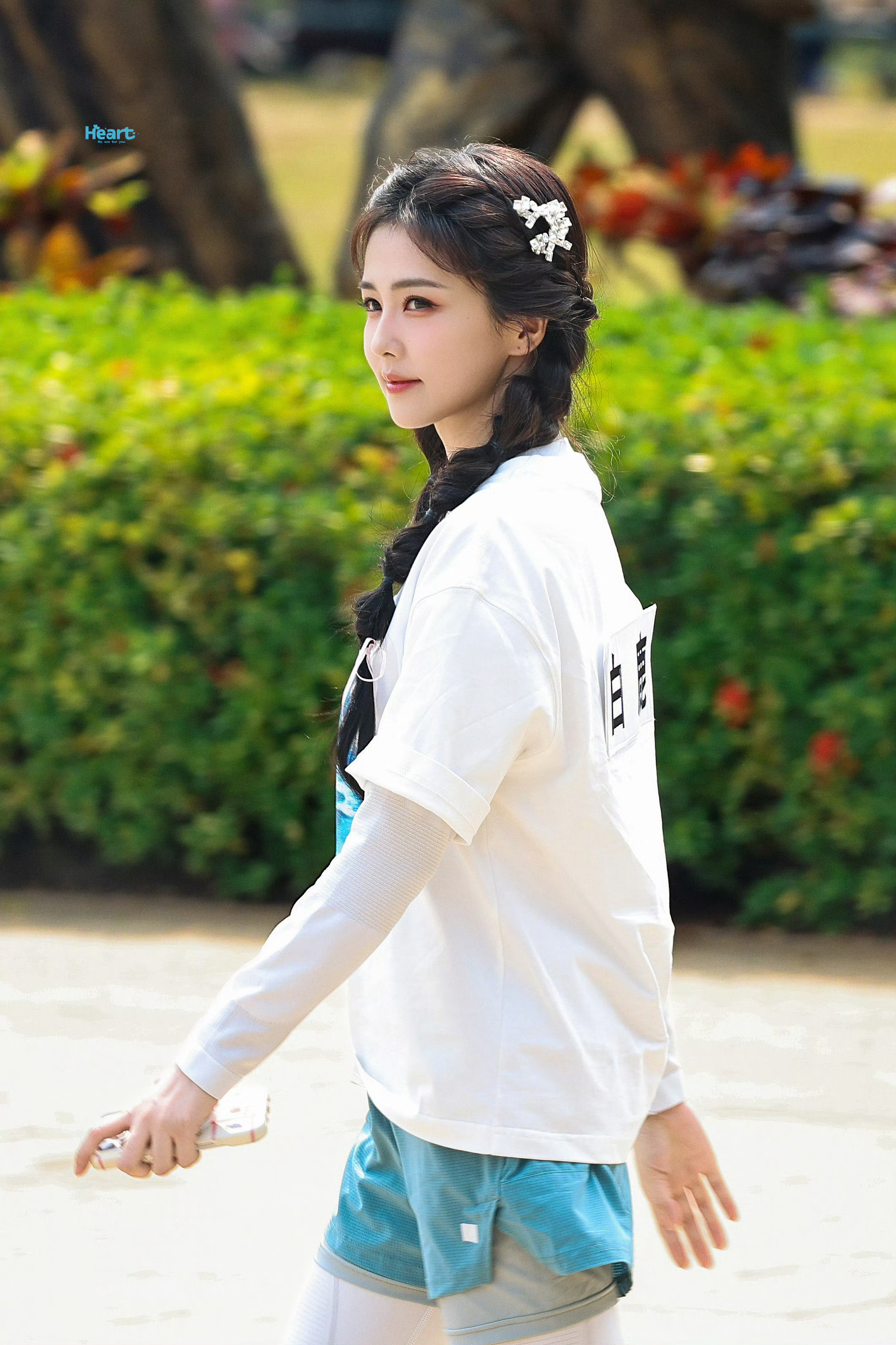 被白鹿的状态震撼到了，这可是真人秀路透！这可是生图直出，视频直出！真的是健康美貌