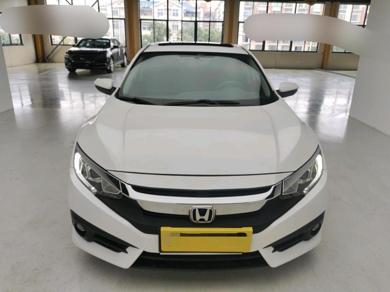 本田思域新车早就卖不动了，但二手依旧卖天价！尤其是十代思域，前两天验了一台20