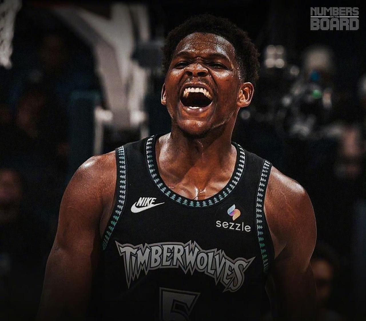 有一说一，今日亚历山大和爱德华兹根本不在一个级别！！亚历山大:今日出战35分钟