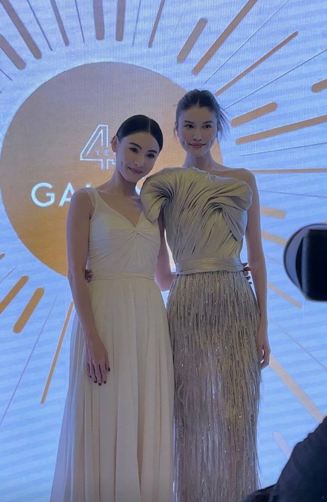 还是张柏芝的身材比例好​​​