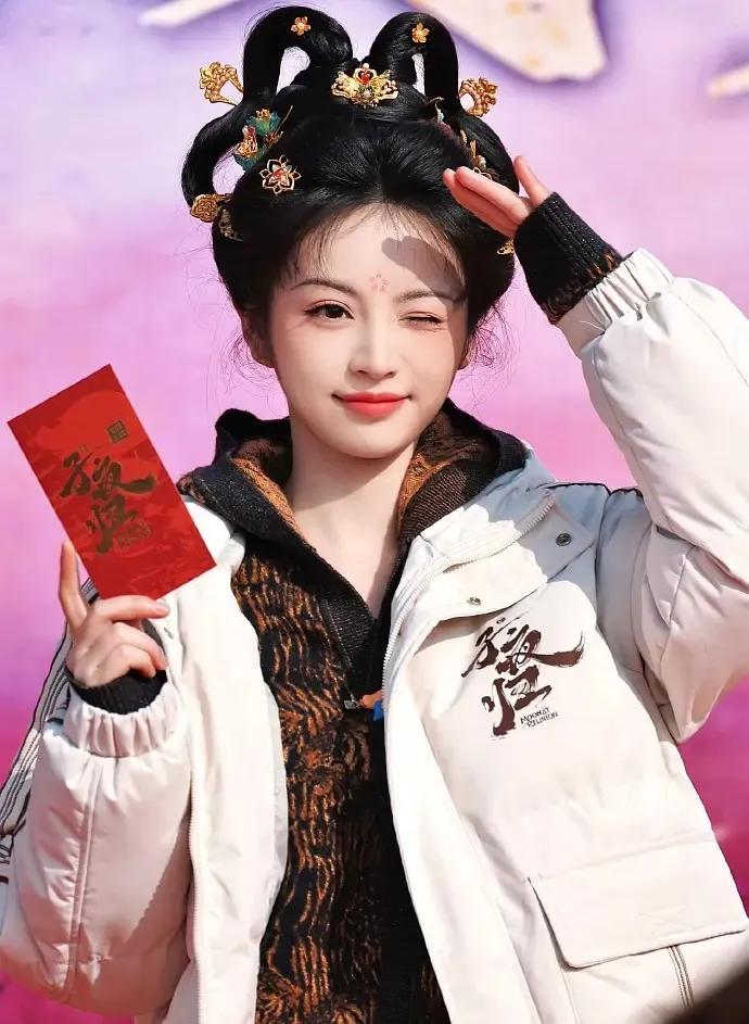 田曦薇倒霉的都快赶上陈学冬了吧！由田曦薇、许凯主演的《子夜归》正在热播中，在