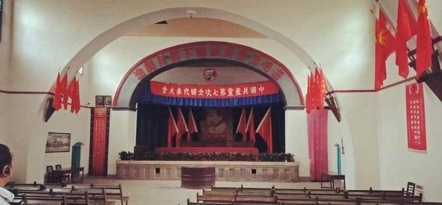 陈赓大将非常胆大。1949年陈赓当选为中央候补委员后，听闻自己只做了个候补委员，
