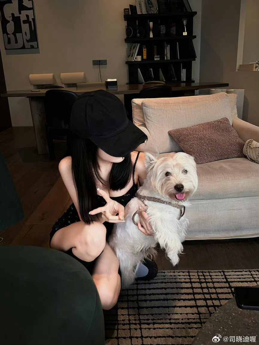 司晓迪说自己选男人一般司晓迪就是很美啊肤白貌美大长腿确实选男人一般啊人家说的实