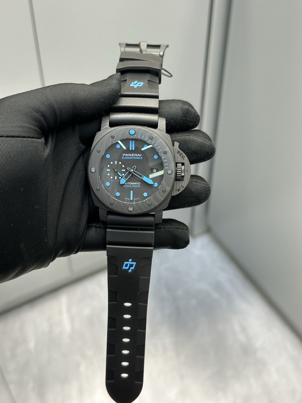 沛纳海616：硬汉的海洋时计沛纳海（Panerai）616（PAM00616）是品牌经典Lumino