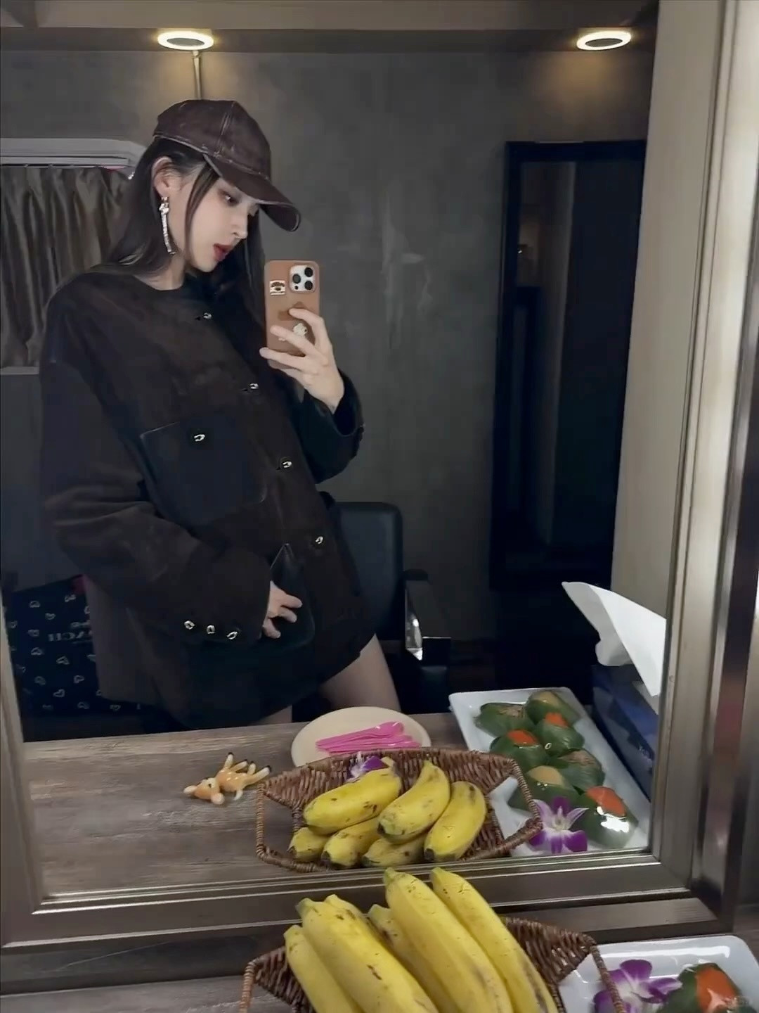 娜扎完全能称上内娱现役第一美了比她美的随着年龄上来巅峰期都过去了