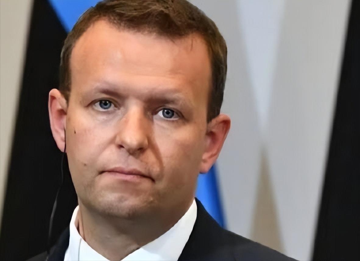 中国被小国“警告”，要选边站？2024年11月初，一场原本被寄予合作期待的外交