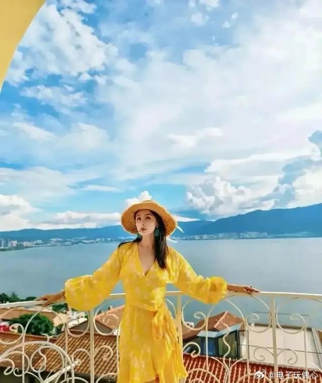 她如果不是私生活太混乱，她现在估计不输杨幂、白露、高圆圆