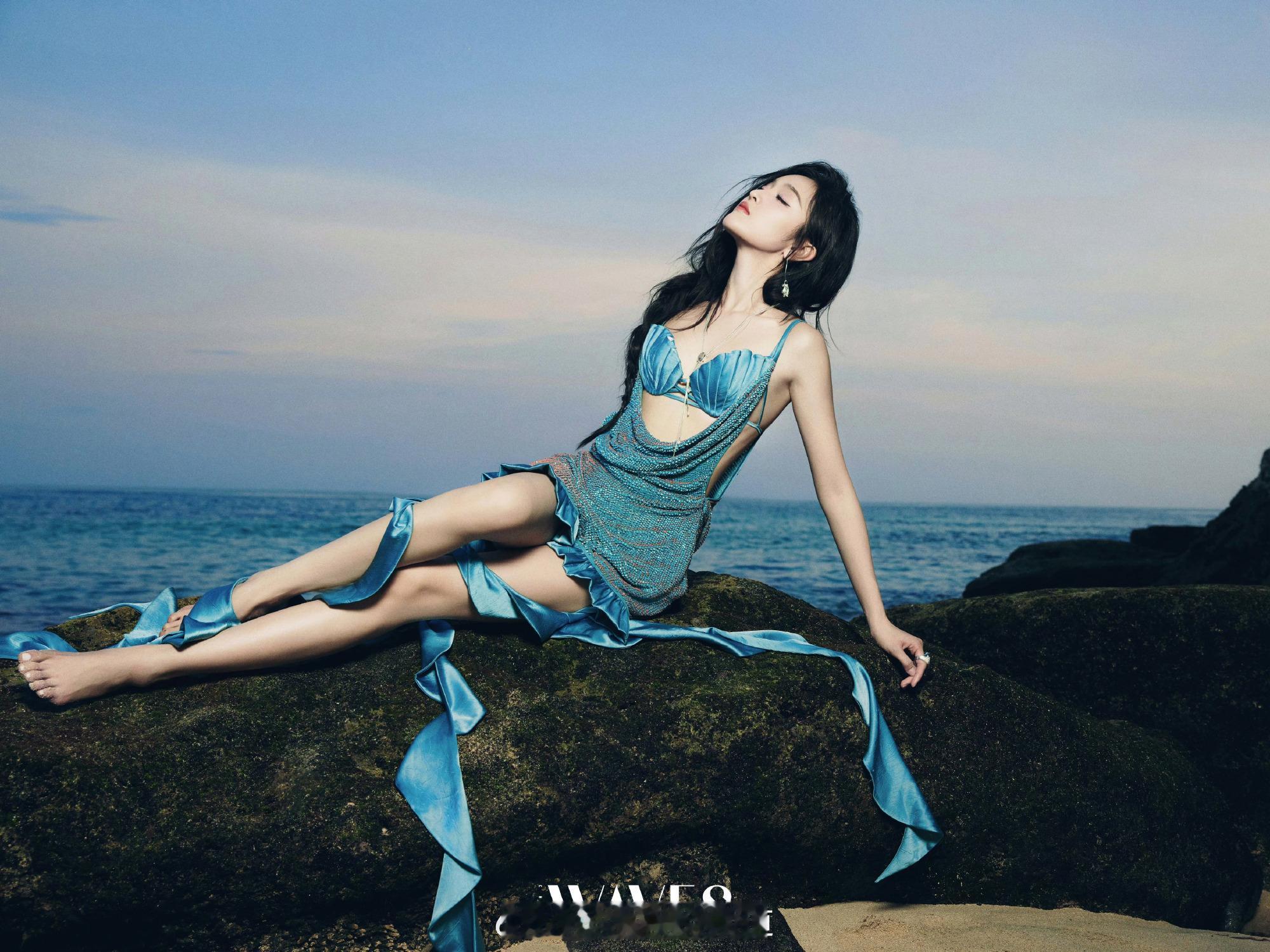 吴宣仪巴厘岛蓝色美人鱼​​​