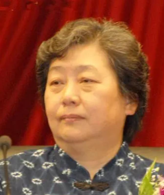 1982年，女飞行员刘晓连驾机飞行至700米高空时，一架歼击机突然贴近相撞，强大