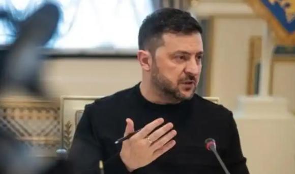 服软了？全球都在盯着的乌俄冲突，突然迎来了大反转！乌克兰总统泽连斯基突然在社交媒