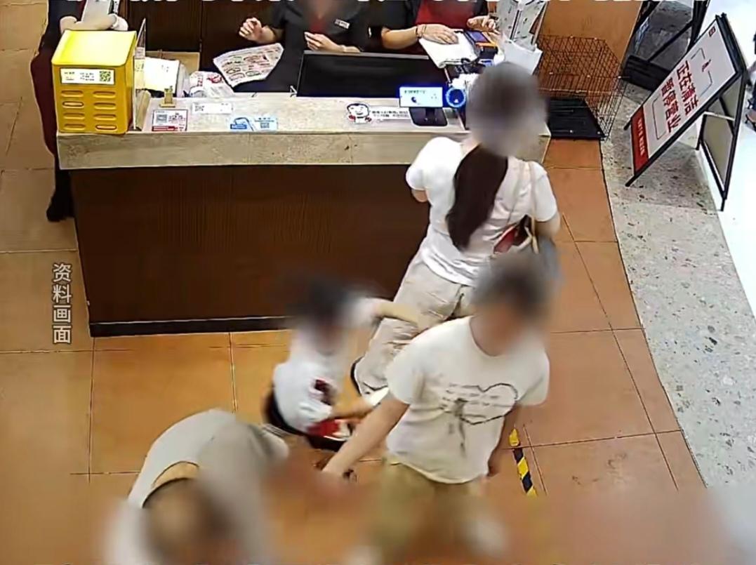 4岁男童摸臀事件走入诉讼，折射出国内女权膨胀过头了前几日闹得沸沸扬扬的所谓4