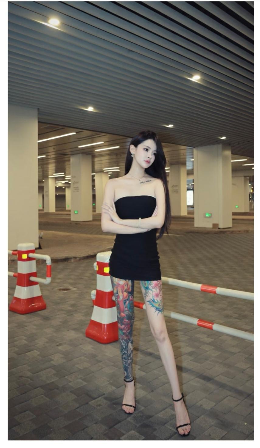 连脚趾甲都那么干净的人，怎么整了一个大花腿？