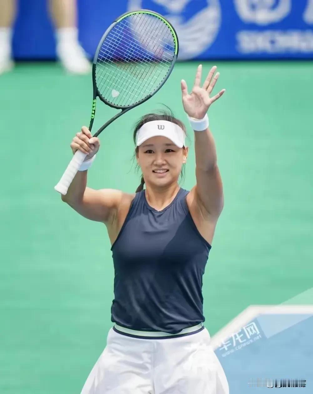 郭涵煜两破斯瓦泰克发球局在WTA1000蒙特利尔公开赛女子单打第二轮比赛中，