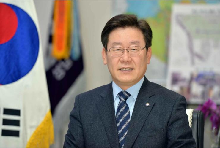 不出意外，果然被我猜中了！李在明可能是韩国历史上最厉害的总统之一，因为他亲手让前