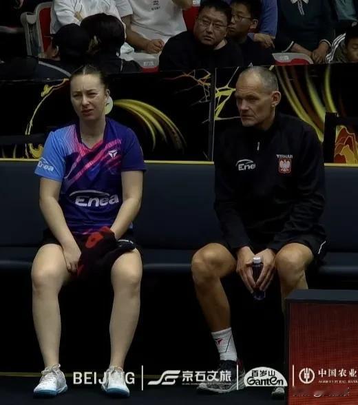 国乒全线飘红，女单女双过关！石洵瑶淘汰巴约10月6日上午，WTT中国大满贯女