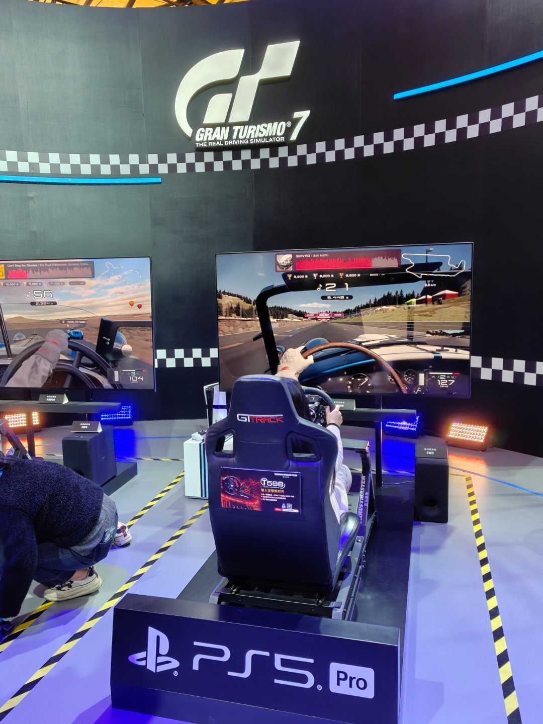 awe2026来索尼展台了，一会儿看能不能开SU7Ultra