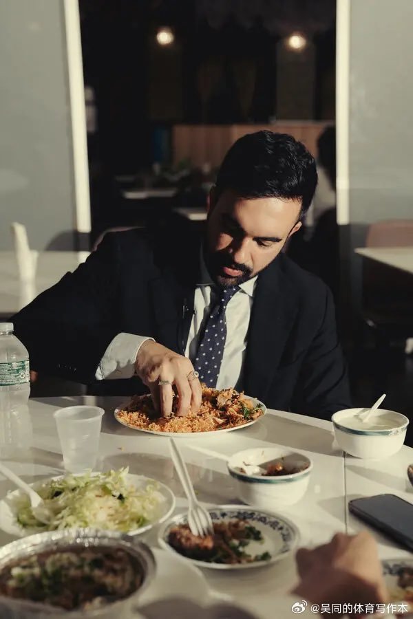 【黄金时代】纽约千万迷妹的新偶像，穆斯林战士马姆达尼，一大爱好就是在赴宴时候用手