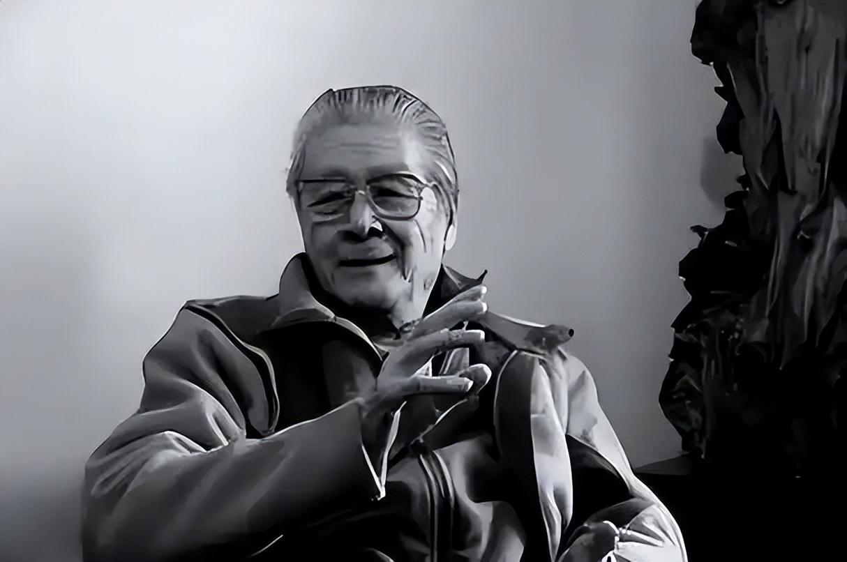 白天是演员，晚上是间谍！隐姓埋名75年，“姜子牙”的人生很精彩。 （信源：百