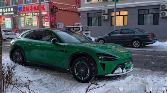 零下20度也阻挡不东北人买小米汽车，雷军霸气跟帖：超自信近日有网友晒图称，零下2