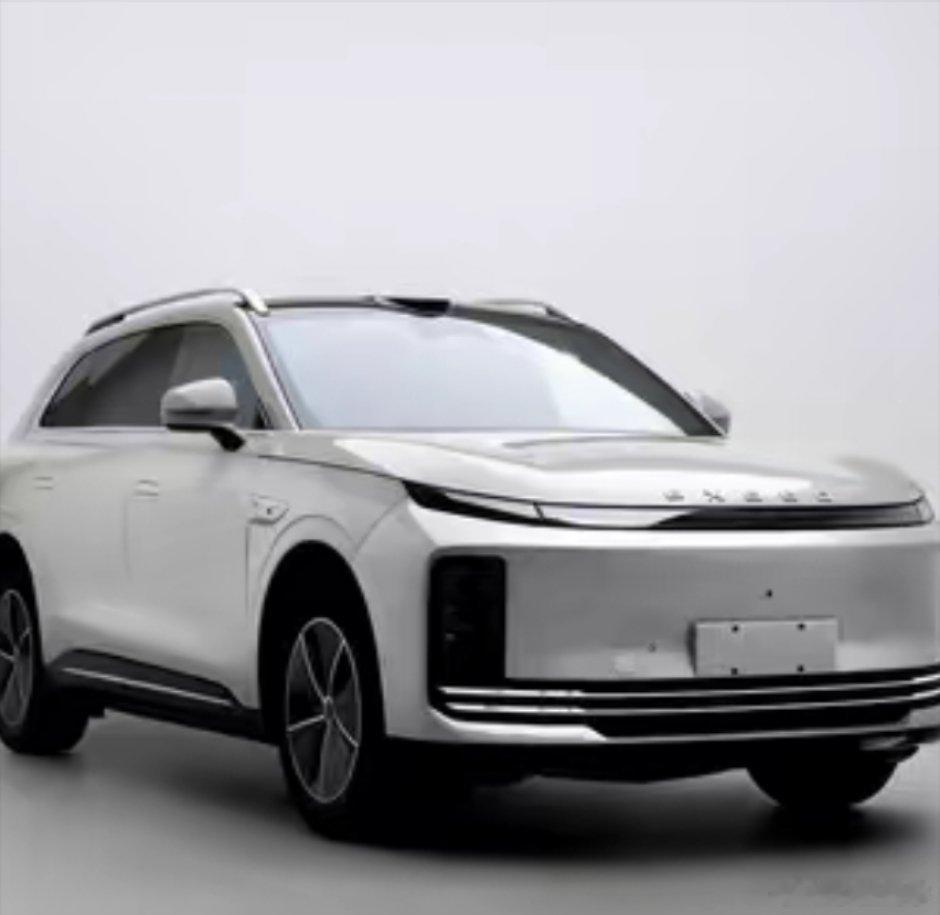 工信部最新目录里蹦出个熟面孔却换了马甲，星纪元ET改名星途ET7，车长蹿到498