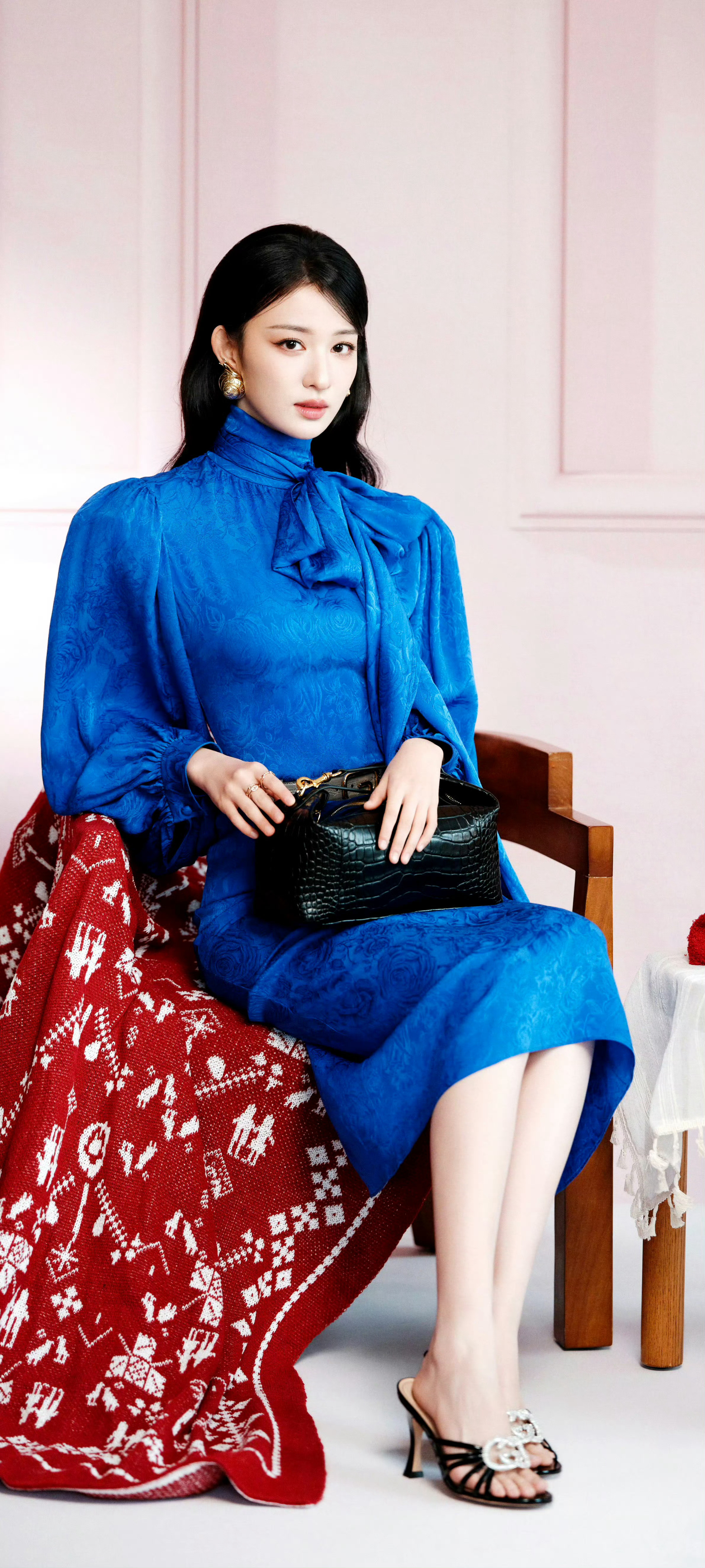 王楚然x大美人适配任何造型王楚然提抹胸