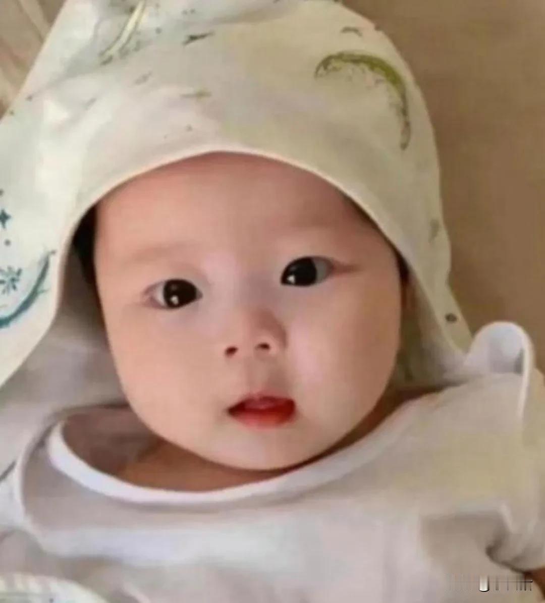 浙江有个男的没孩子，就跟一个女的商量，给她25万让她帮忙生个孩子，女的一下子就答