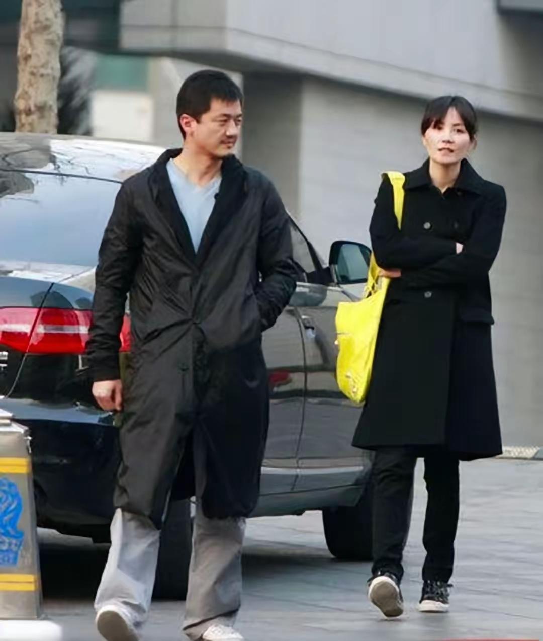 李亚鹏一跟王菲结婚，颜值就急剧下降，这是为什么呢？难道是一娶到天后，就不保养啦。