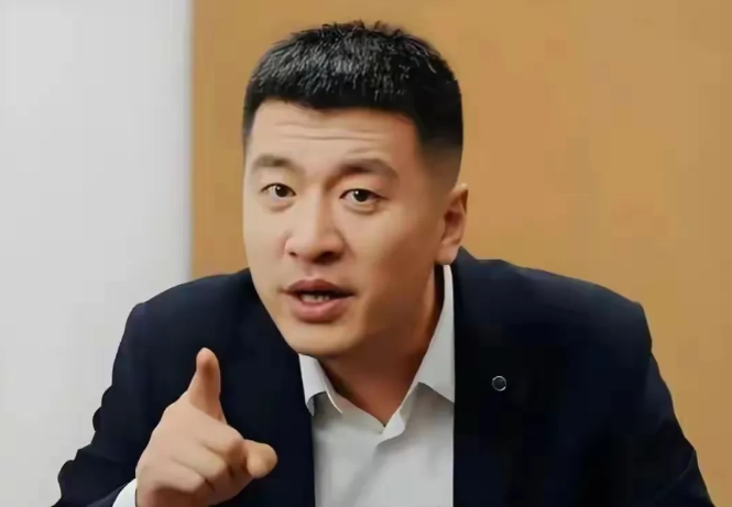 一句话，让临床医学降温？张雪峰这波，怕是成了“劝退第一人”。别不信，今年报志
