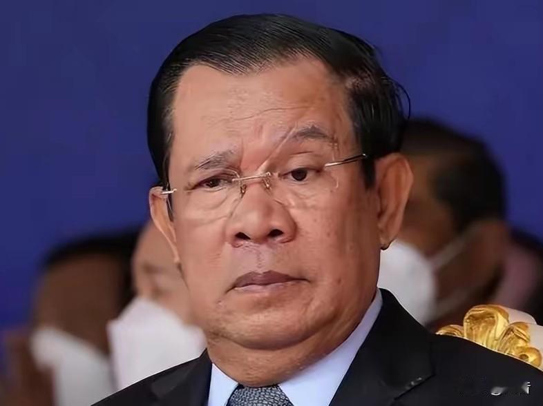 全球的国家都在观望！柬埔寨和泰国继续打下去。洪森父子结局要不下台要不被斩