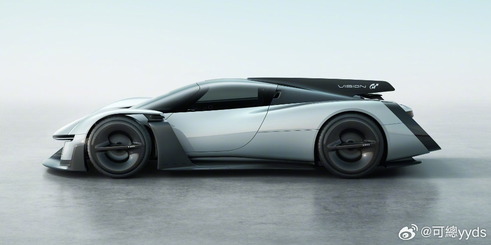 雷军宣布，明天的世界移动通信大会上，将揭晓一款全新的超跑概念车。从实图看，相当的