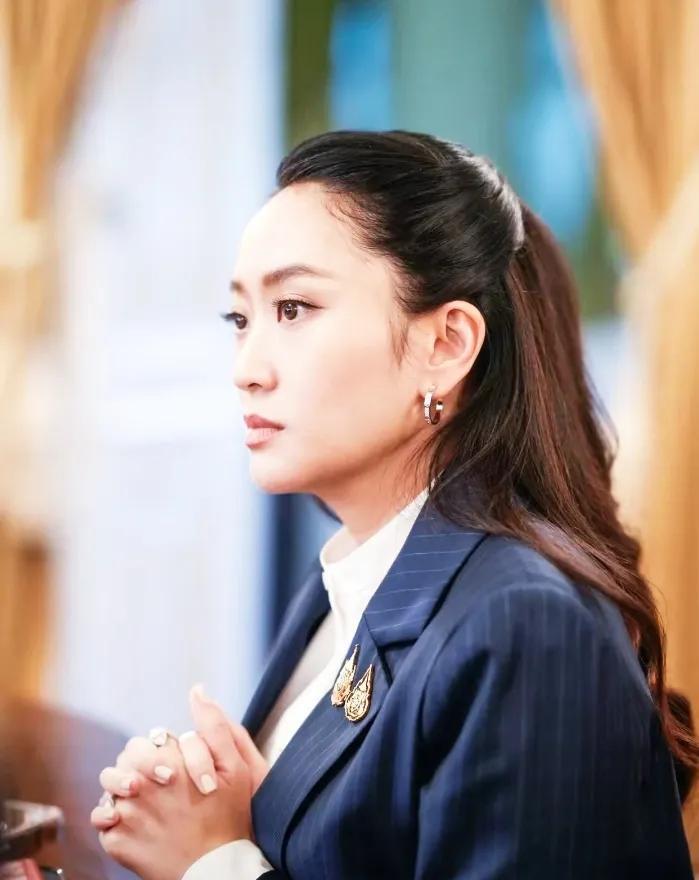 佩通坦与他信，两人正面临人生中最重大的挑战。谁也无法预知，他们接下来会有怎样的结