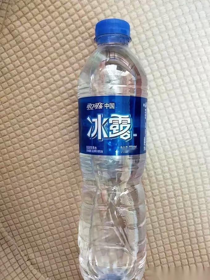 在酒店做前台的朋友一句真心话，字字诛心：我们宁愿因为放冰露被客人骂抠门，也绝