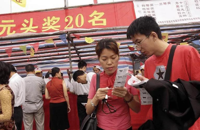 还信“2元中500万”的暴富梦？彩票这3个疑问，看懂后别交智商税很多人抱着花