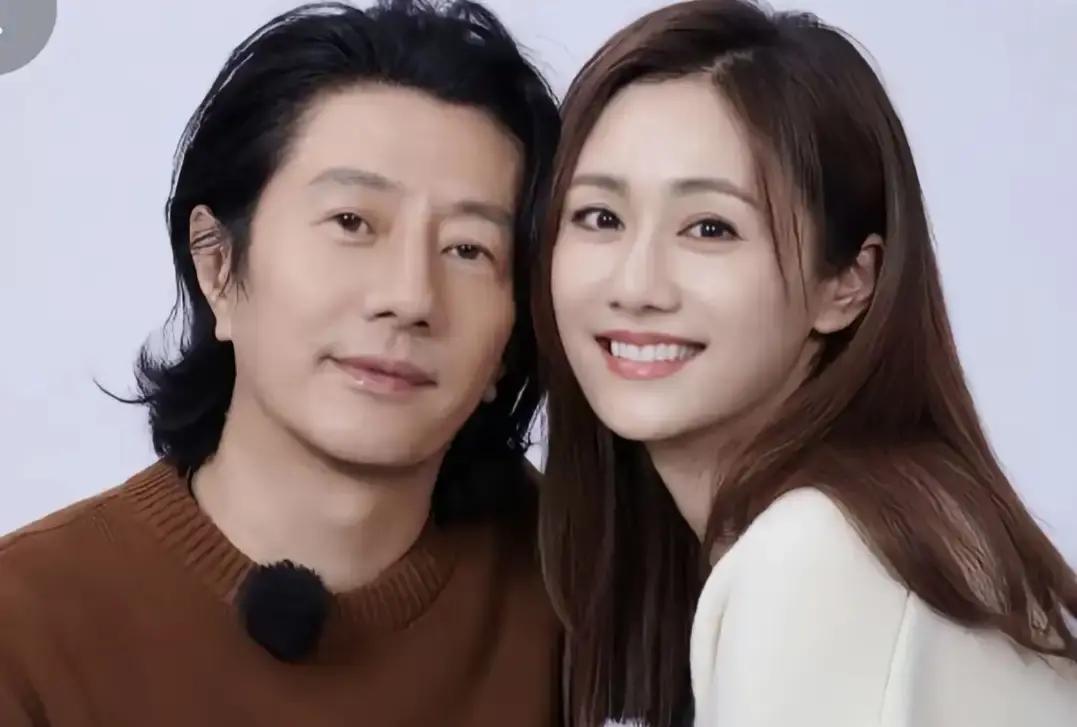 摇滚浪子郑钧被刘芸收服？原来好婚姻从来不是靠孩子绑着一直说刘芸郑钧的婚姻全靠