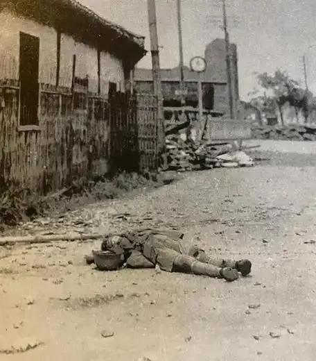 1945年8月，日军宣布投降后，11名日军逃到了辽宁太平房火车站躲避，没想到的是