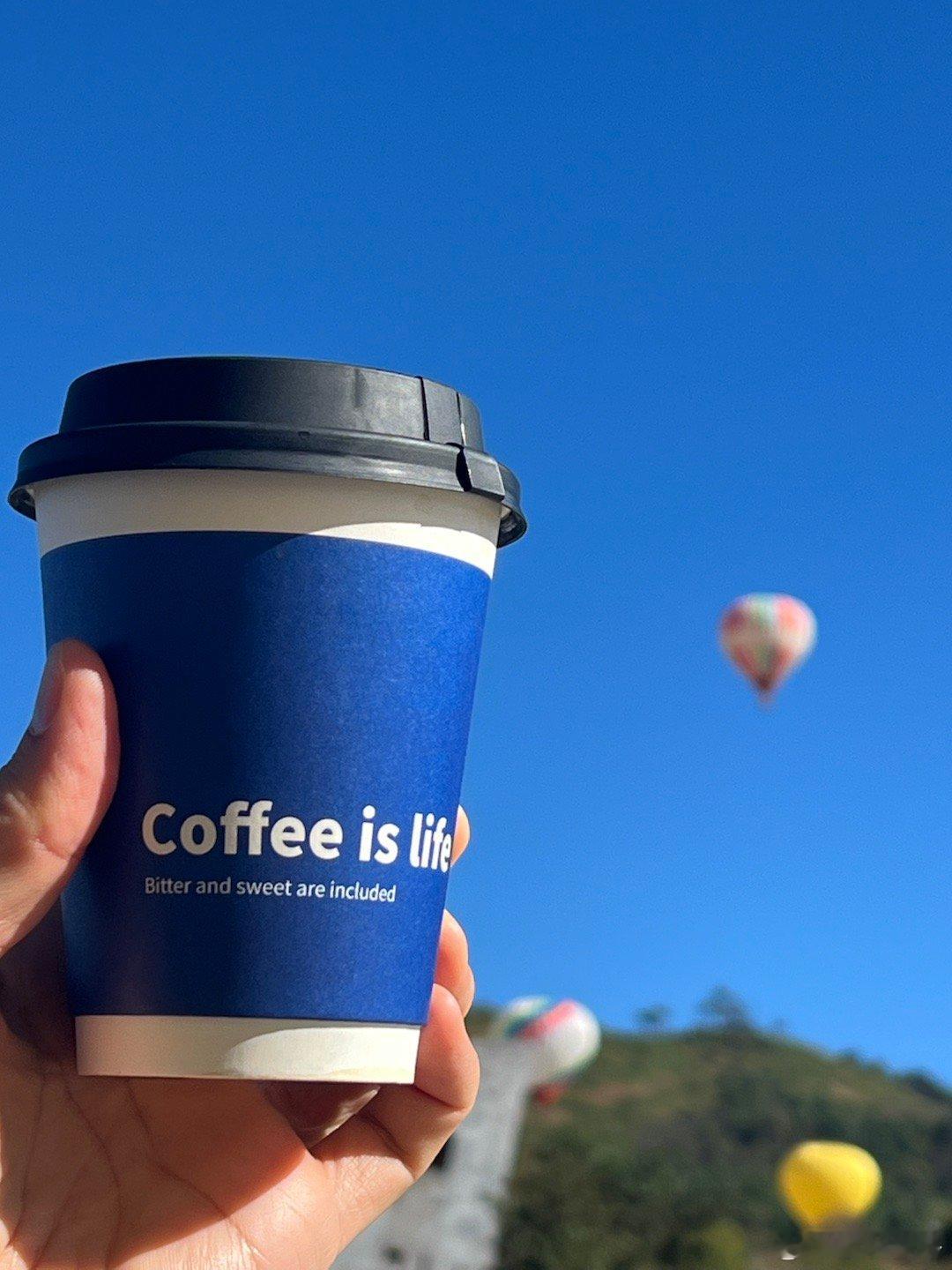 来到这，咖啡还是要喝点隔空干啡​​​