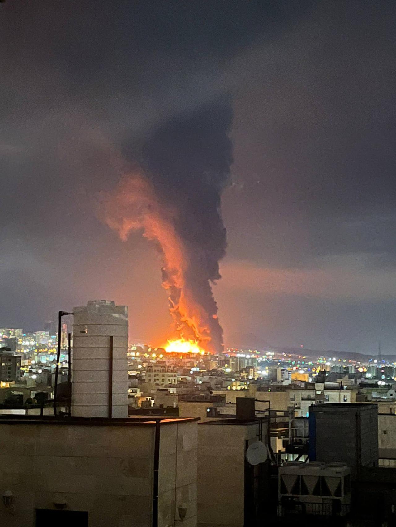 这次以色列真在特朗普背后捅了一刀！美国急于结束战争，以色列是真急了，直接炸了德黑