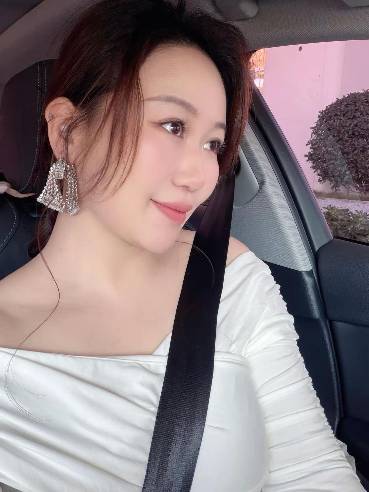 请别从我的作品里了解我，我的文案只是文案而已，跟生活无关，作品也只是作品，跟心情