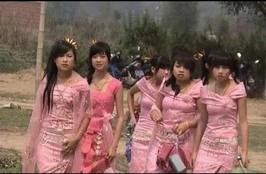 要想提高生育率很简单，我国有四千万超过30岁的单身汉，尤其是三千万超过35岁的，