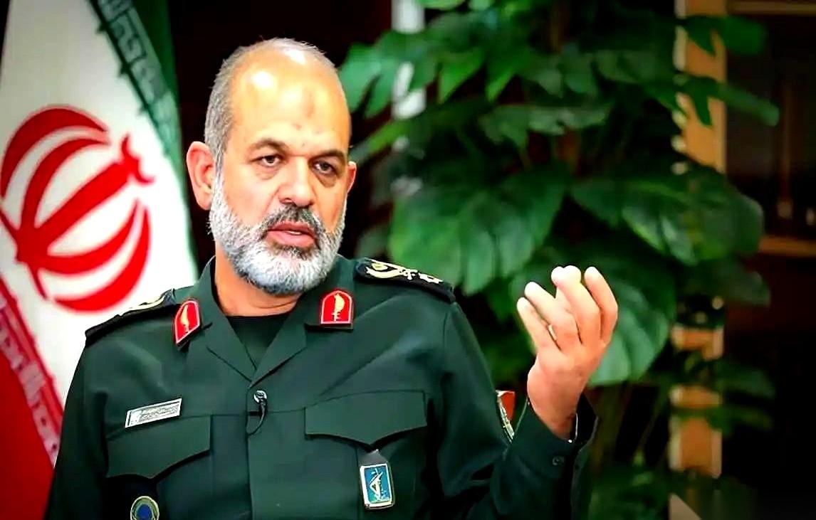 据外媒这两天的密集放风，伊朗内部的权力牌桌，已经被硬生生掀翻了。一直坐在前台跟西