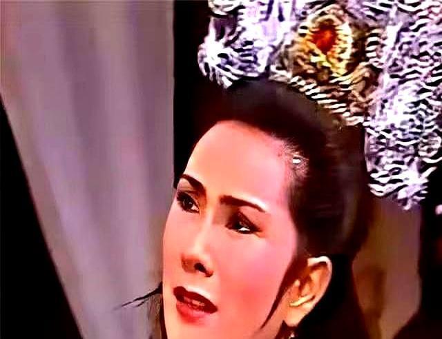 2021《天龙八部》刀白凤一登场，我他妈直接懵了！不是说好隐忍王妃吗？这女人