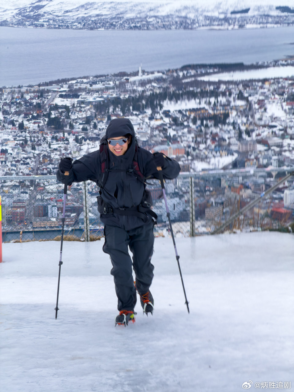 牛马下班后看到李现又在旅游！羡慕，快快进组吧