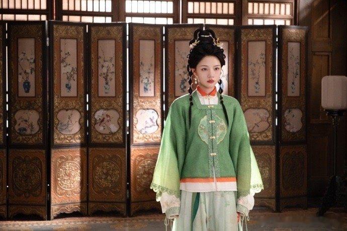 任敏任敏董思成像是真谈了电视剧良陈美锦顾锦朝握刃反制那刻彻底拿捏叶限，嘴上互怼